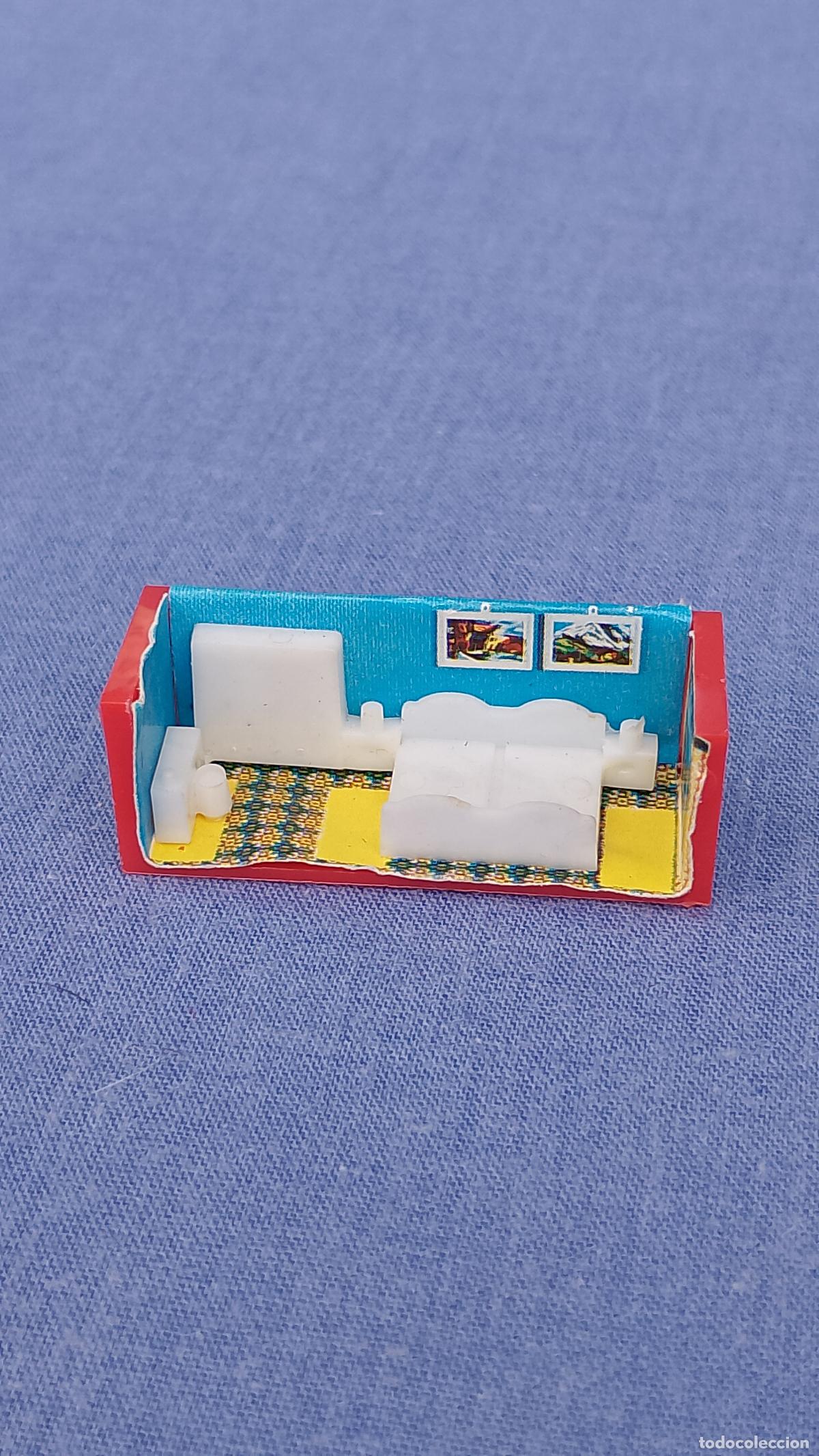 Casas de mu&ntilde;ecas: Antigua habitaci&oacute;n diorama de juguete original de Familia Hogar&iacute;n de Modisa, a&ntilde;os 70