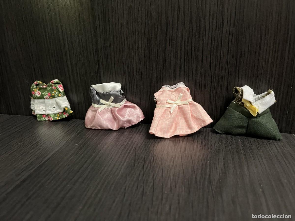 Casas de mu&ntilde;ecas: Lote 4 Vestidos Tipo Sylvanian