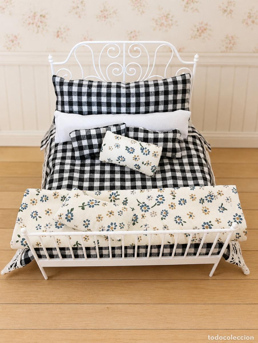 Casas de mu&ntilde;ecas: Cama de matrimonio estilo forja &ndash; Escala 1:12