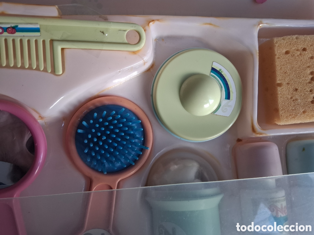 Casas de mu&ntilde;ecas: Vendo lote de Famosa a&ntilde;os 80 Vintage. Barriguitas +Nenuco, m&aacute;s Set cuidados Nenuco 1990 Todo limpio