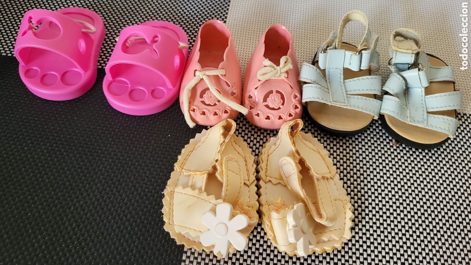 Casas de mu&ntilde;ecas: Zapatos para mu&ntilde;ecas
