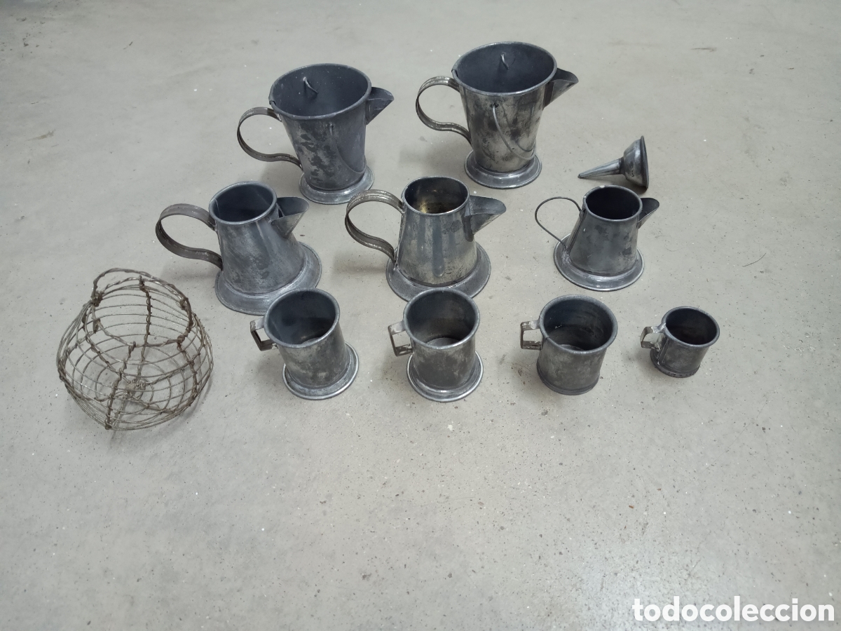 Casas de mu&ntilde;ecas: JUEGO DE JARRAS DE PELTRE PARA COCINA INFANTIL