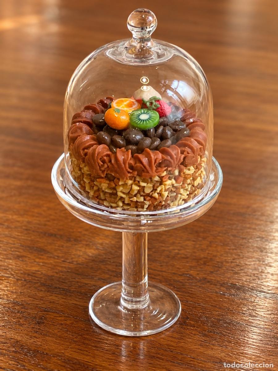 Maisons de Poup&eacute;es: Tarta chocolate en campana de cristal comida miniatura casa de mu&ntilde;ecas