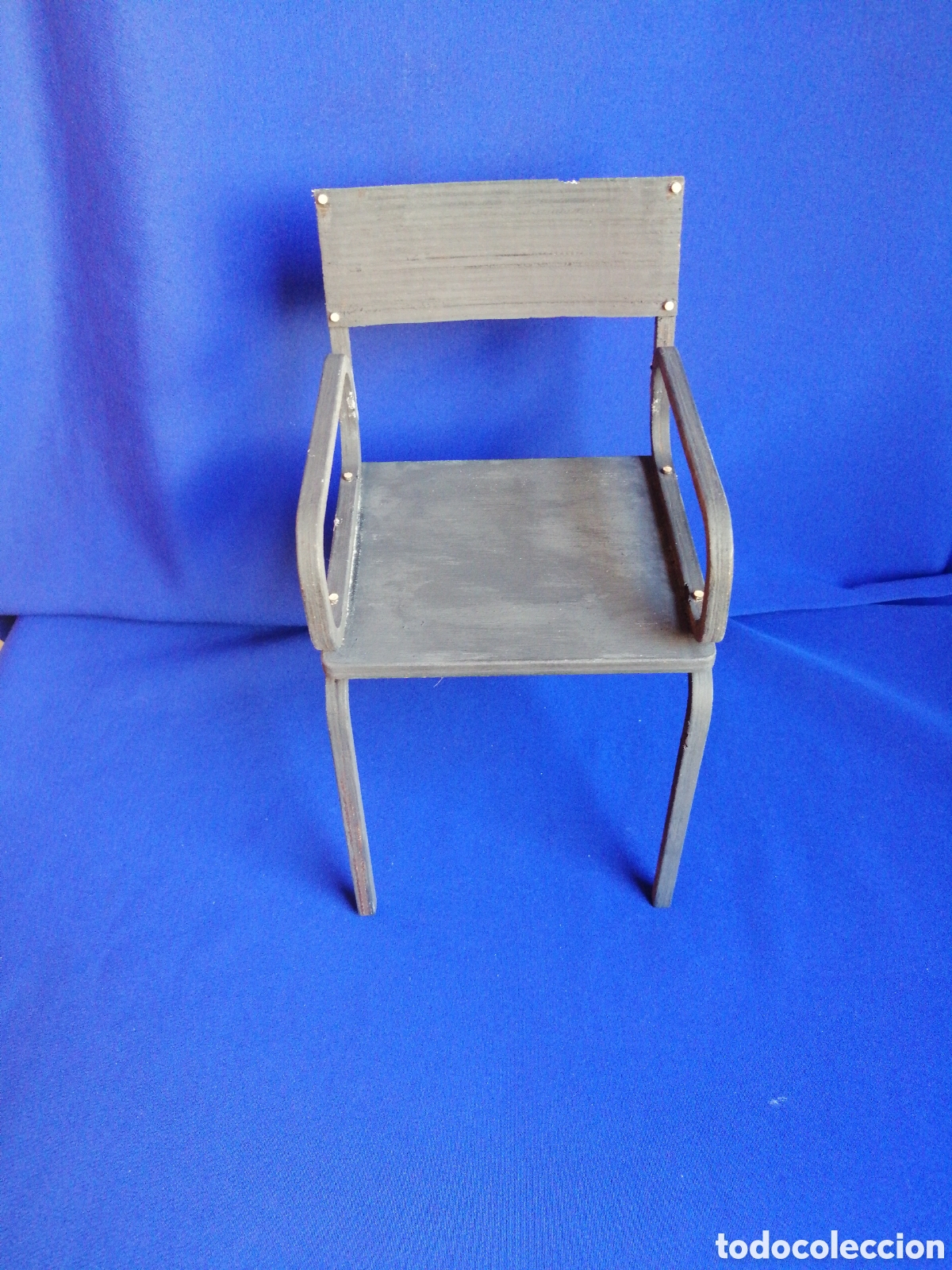 Casas de mu&ntilde;ecas: SILLA MINIATURA VINTAGE COLOR NEGRO