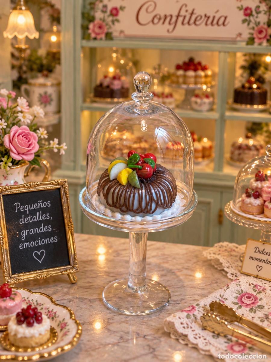 Case di Bambole: Tarta de chocolate en campana de cristal para la casa de mu&ntilde;ecas