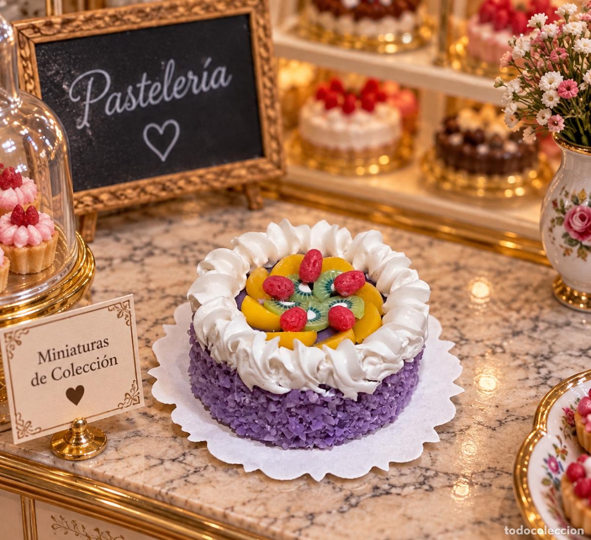 Case di Bambole: Tarta de frutas en color malva para casa de mu&ntilde;ecas
