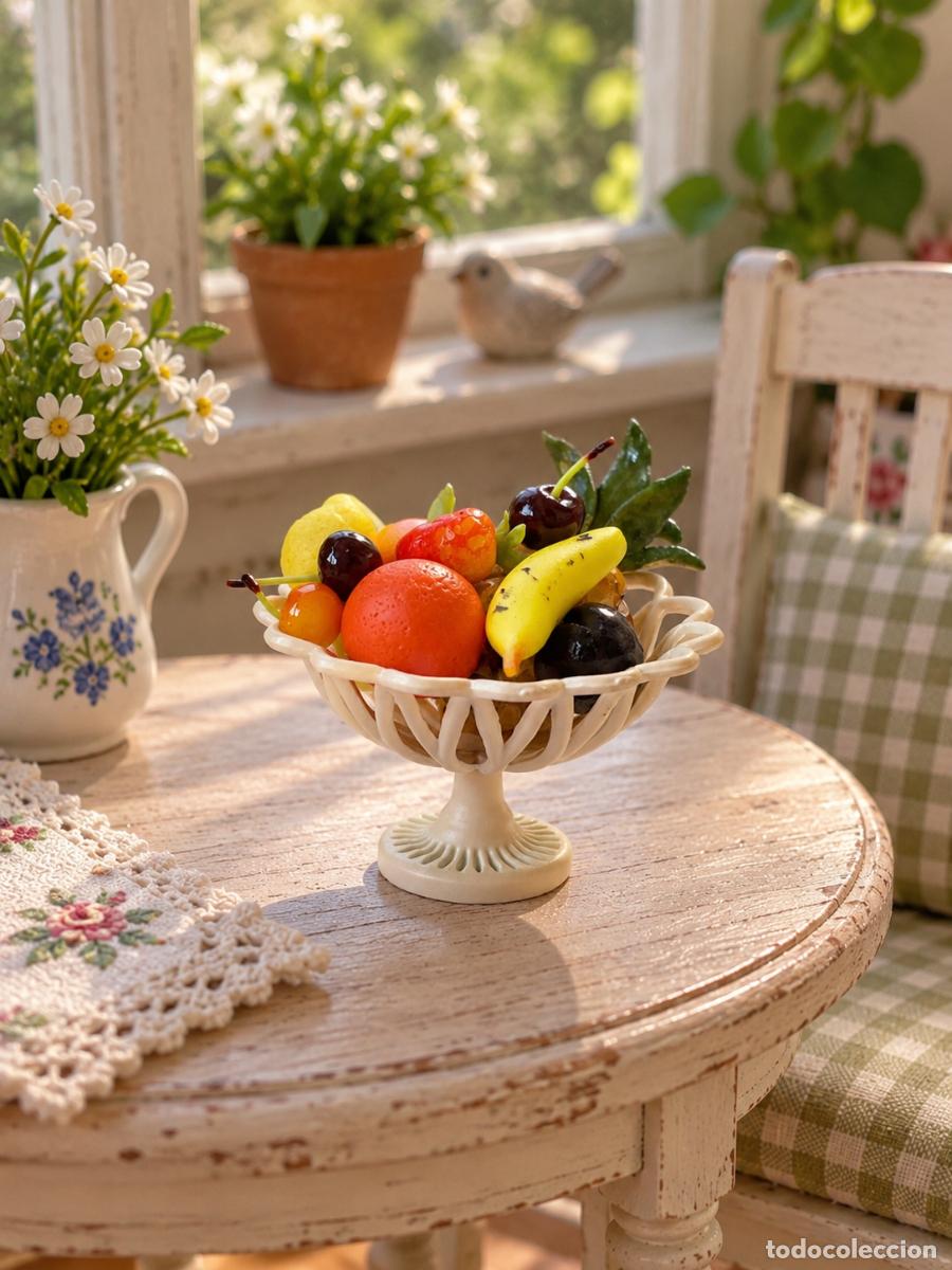 Doll houses: Frutero con frutas variadas en miniatura para casa de mu&ntilde;ecas.