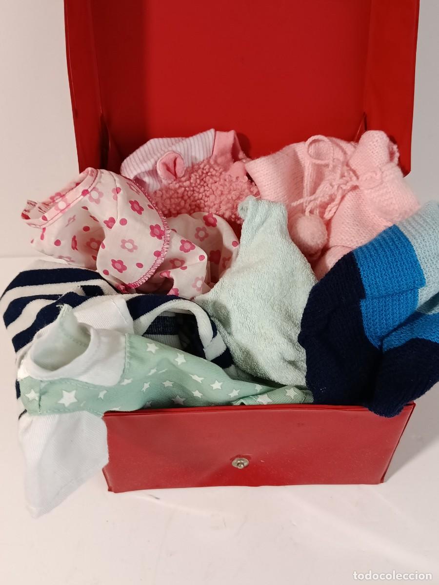 Casas de mu&ntilde;ecas: LOTE DE ROPA NENUCO A&Ntilde;OS 70 Y NECESER VINTAGE