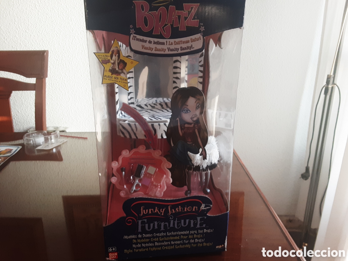 Casas de mu&ntilde;ecas: Bratz. Tocador de belleza. Nuevo.