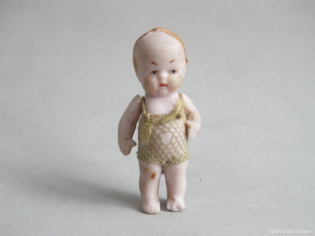 Casas de mu&ntilde;ecas: PEQUE&Ntilde;A MU&Ntilde;ECA O BEB&Eacute; DE CER&Aacute;MICA O PORCELANA DE PRINCIPIOS DEL SIGLO XX PARA CASA DE MU&Ntilde;ECAS