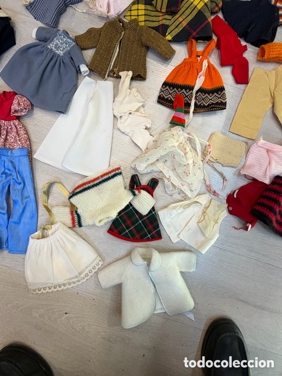 Casas de mu&ntilde;ecas: Lote Ropa Mu&ntilde;eca Famosa Nancy lesly - Foto 5