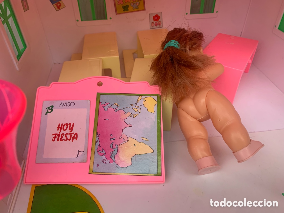 Casas de mu&ntilde;ecas: Escuela barriguitas con caja y mu&ntilde;eca - Foto 9
