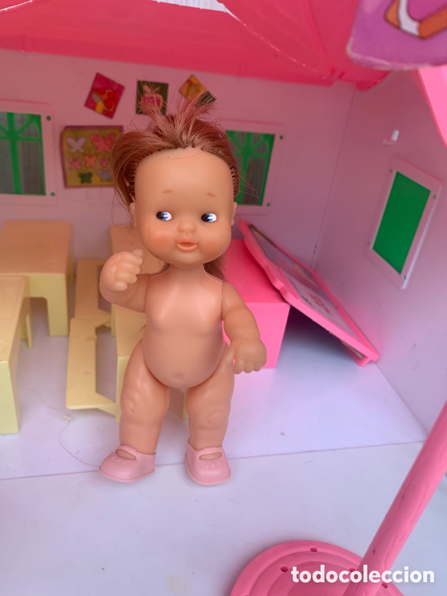 Casas de mu&ntilde;ecas: Escuela barriguitas con caja y mu&ntilde;eca - Foto 10