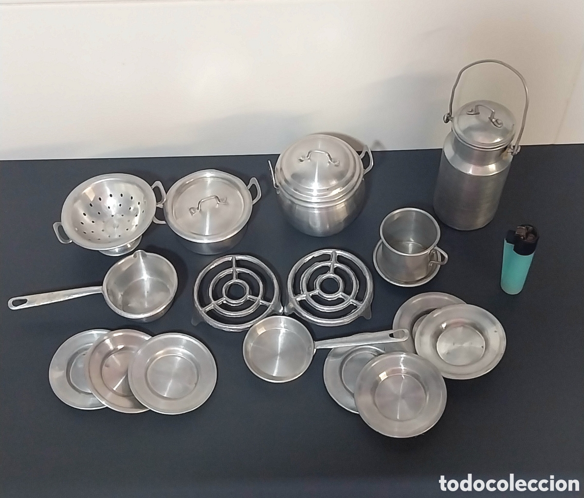 Casas de mu&ntilde;ecas: CACHARRITOS ANTIGUOS DE ALUMINIO - Foto 2