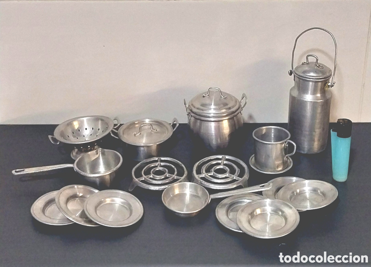 Casas de mu&ntilde;ecas: CACHARRITOS ANTIGUOS DE ALUMINIO - Foto 1