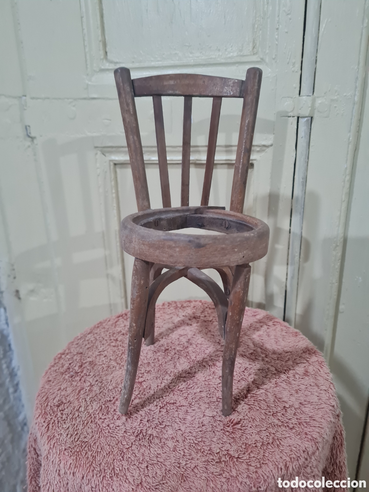 Casas de mu&ntilde;ecas: Antigua silla para restaurar de mu&ntilde;ecas - Foto 1