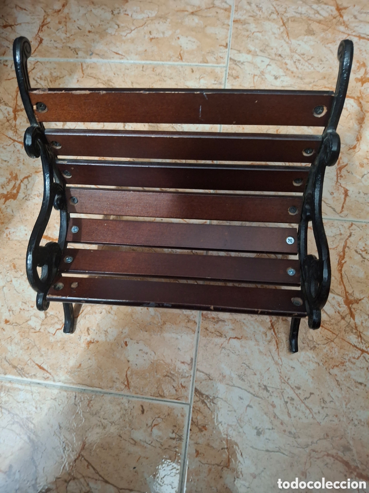 Casas de mu&ntilde;ecas: BANCO PARA MU&Ntilde;ECAS DE MADERA Y HIERR0- - Foto 1