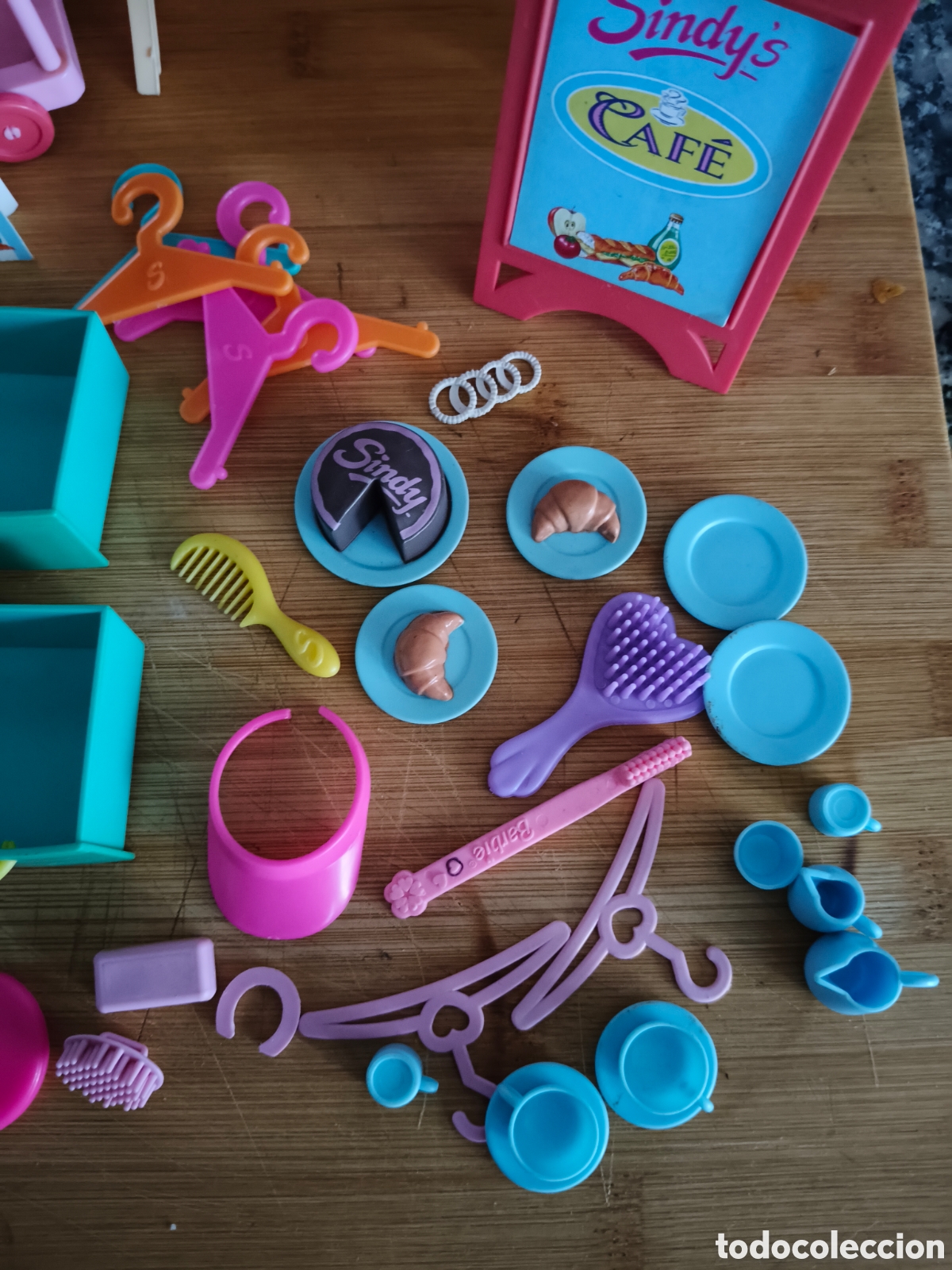 Casas de mu&ntilde;ecas: Accesorios para Barbie y Sindy - Foto 3
