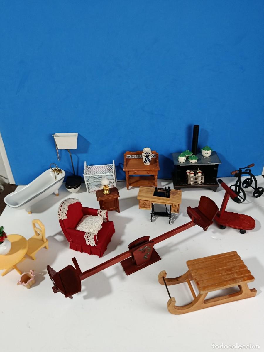 Casas de mu&ntilde;ecas: LOTE DE MUEBLES PARA CASA DE MU&Ntilde;ECAS - Foto 1