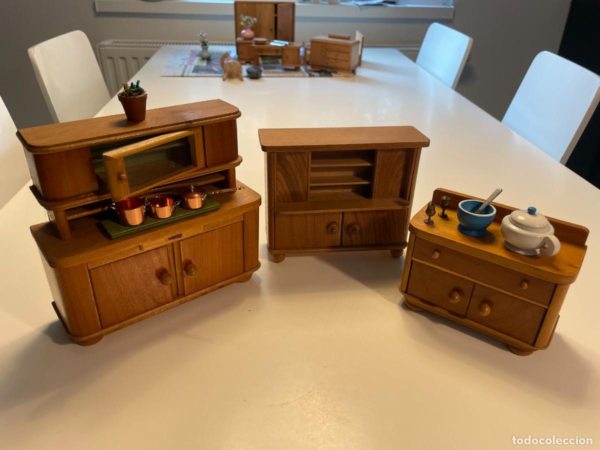 Casas de mu&ntilde;ecas: Muebles de madera en miniatura, a&ntilde;os cincuenta, hechos a mano