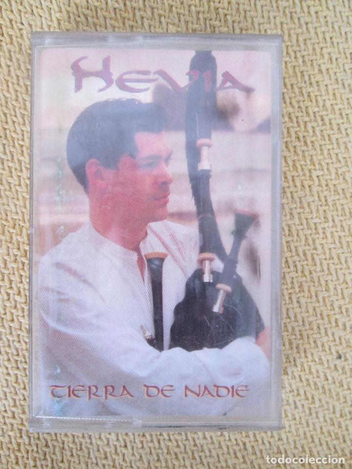 Casetes antiguos: CD - HEVIA - TIERRA DE NADIE - EMI-ODE&Oacute;N - 1998 - Foto 1
