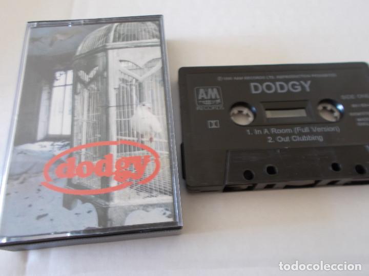 Casetes antiguos: DODGY IN A ROOM - Foto 1