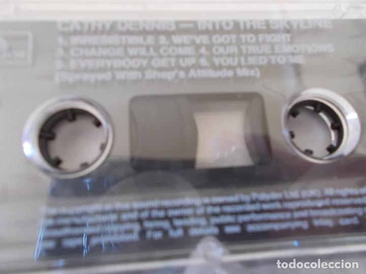 Casetes antiguos: CATHY DENNIS. INTO THE SKYLINE - Foto 3