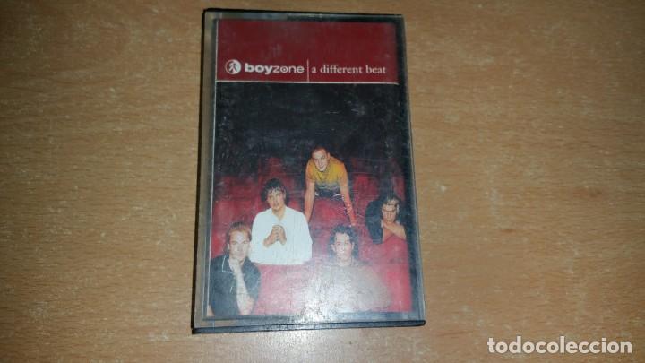 Casetes antiguos: BOYZONE A DIFFERENT BEAT casete POLYDOR 1996 - Foto 1