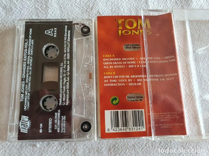 Casetes antiguos: Tom Jones - 2000 - grandes &eacute;xitos - Foto 2