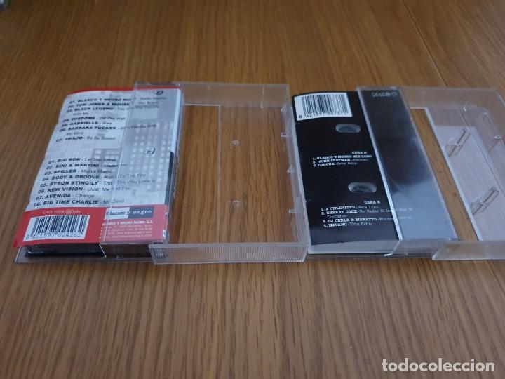 Casetes antiguos: Blanco y Negro Mix - 2 casetes - Foto 2