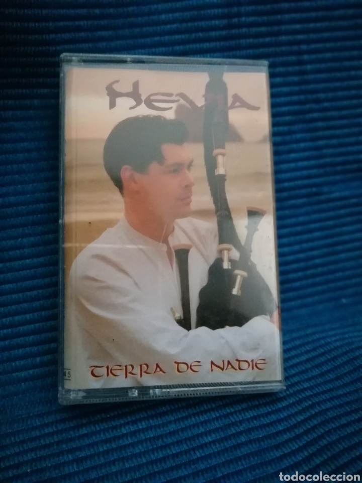 Casetes antiguos: CASSETTE HEVIA &rdquo;TIERRA DE NADIE&rdquo; - Foto 1