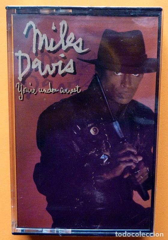 Casetes antiguos: MILES DAVIS: YOU&acute;RE UNDER ARREST - CASETE - DISCOS CBS - 1985 - PRECINTADA