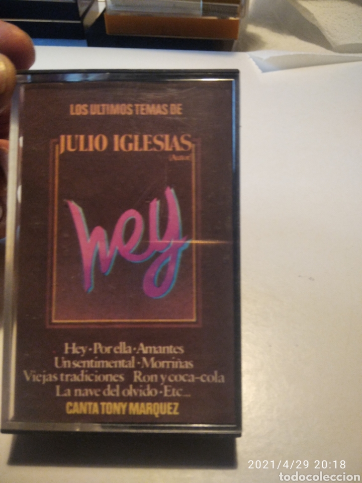 Casetes antiguos: Los &uacute;ltimos temas de julio Iglesias canta Tony M&aacute;rquez