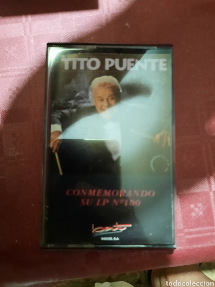 Cassetes antigas: Tito Puente conmemorando su LP 100 casete.