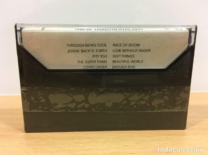 Casetes antiguos: CASSETTE CINTA DE DEVO - NEW TRADITIONALIST (1981). PRECINTADO - Foto 3