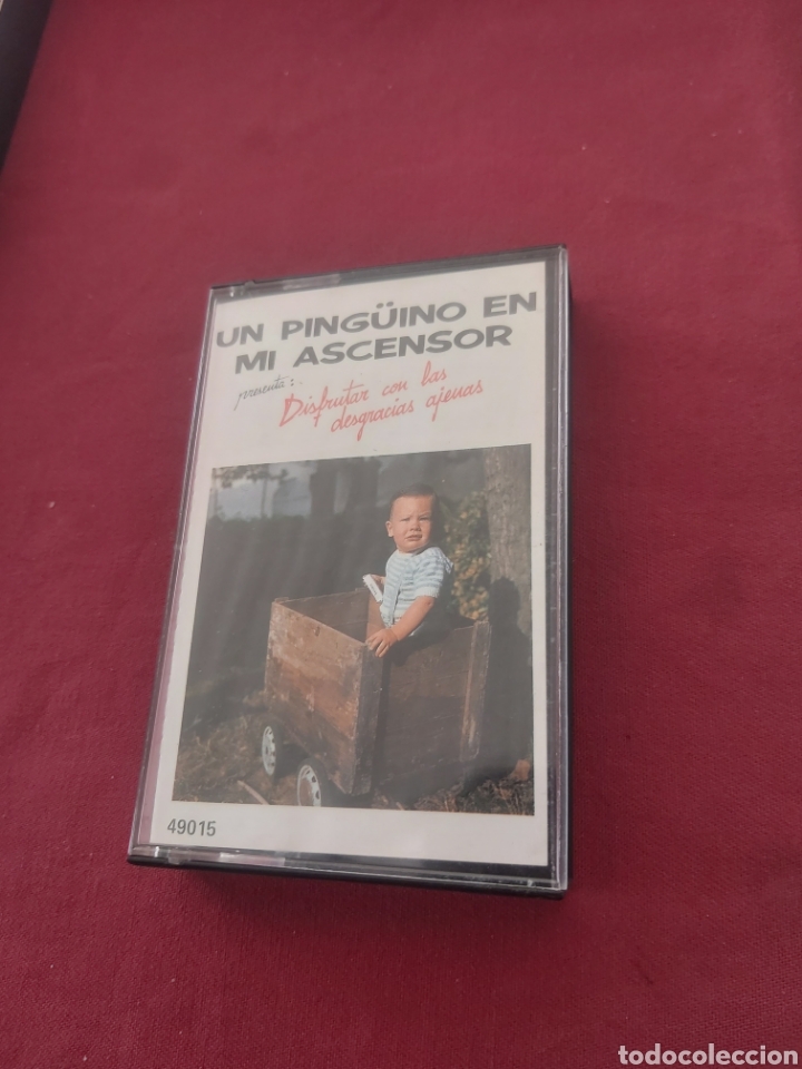 Cassetes antigas: CASSETTE UN OINGUINO EN MI ASCENSIR DUSFRUTAR CO LOS DESGRACIAS AJENAS 49015 DISCOS COLISEVM