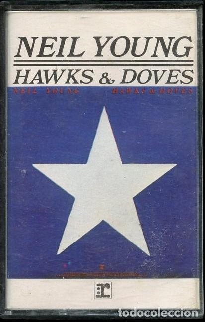 Casetes antiguos: Neil Young. Hawks & Doves. Casette. - Foto 1