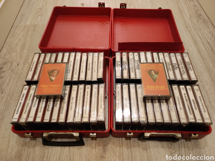 Cassette antiche: Estuches con colecci&oacute;n de casettes