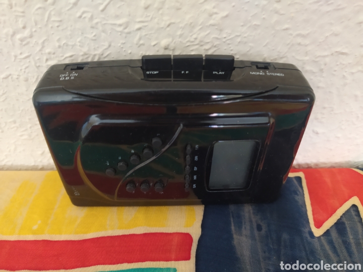 Casetes antiguos: Walkman sin marca funcionando - Foto 2