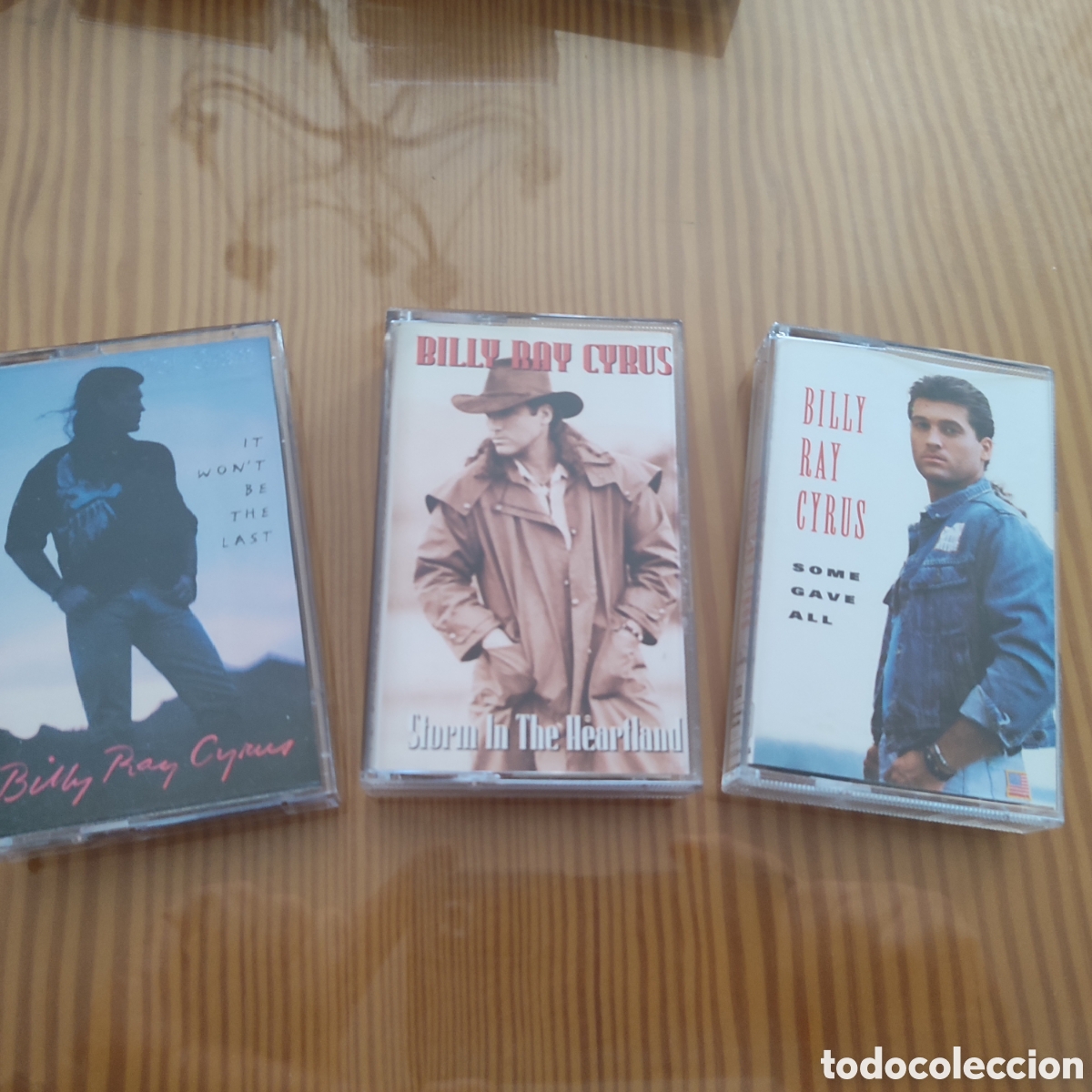 Casetes antiguos: Lote de 3 cintas de cassette de Billy Ray Cyrus - Foto 1
