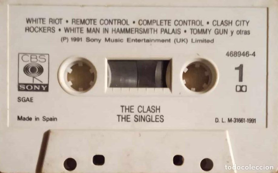 Casetes antiguos: THE CLASH - THE SINGLES - 1991 - PUNK ROCK - Foto 1