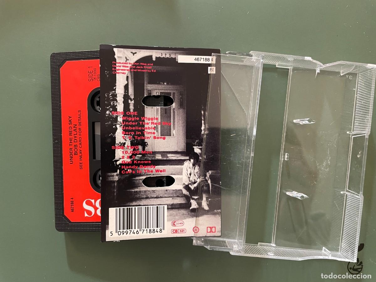Casetes antiguos: BOB DYLAN. UNDER THE RED SKY. 1990 - Foto 2