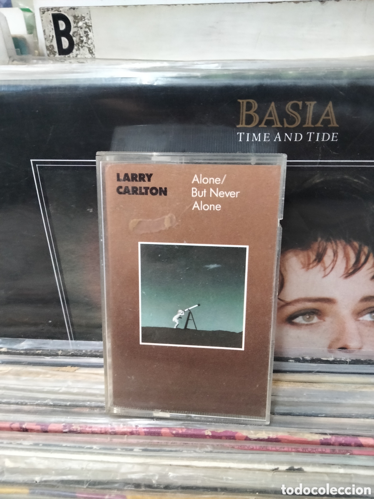 Casetes antiguos: Larry carlton alone but never alone - Foto 1