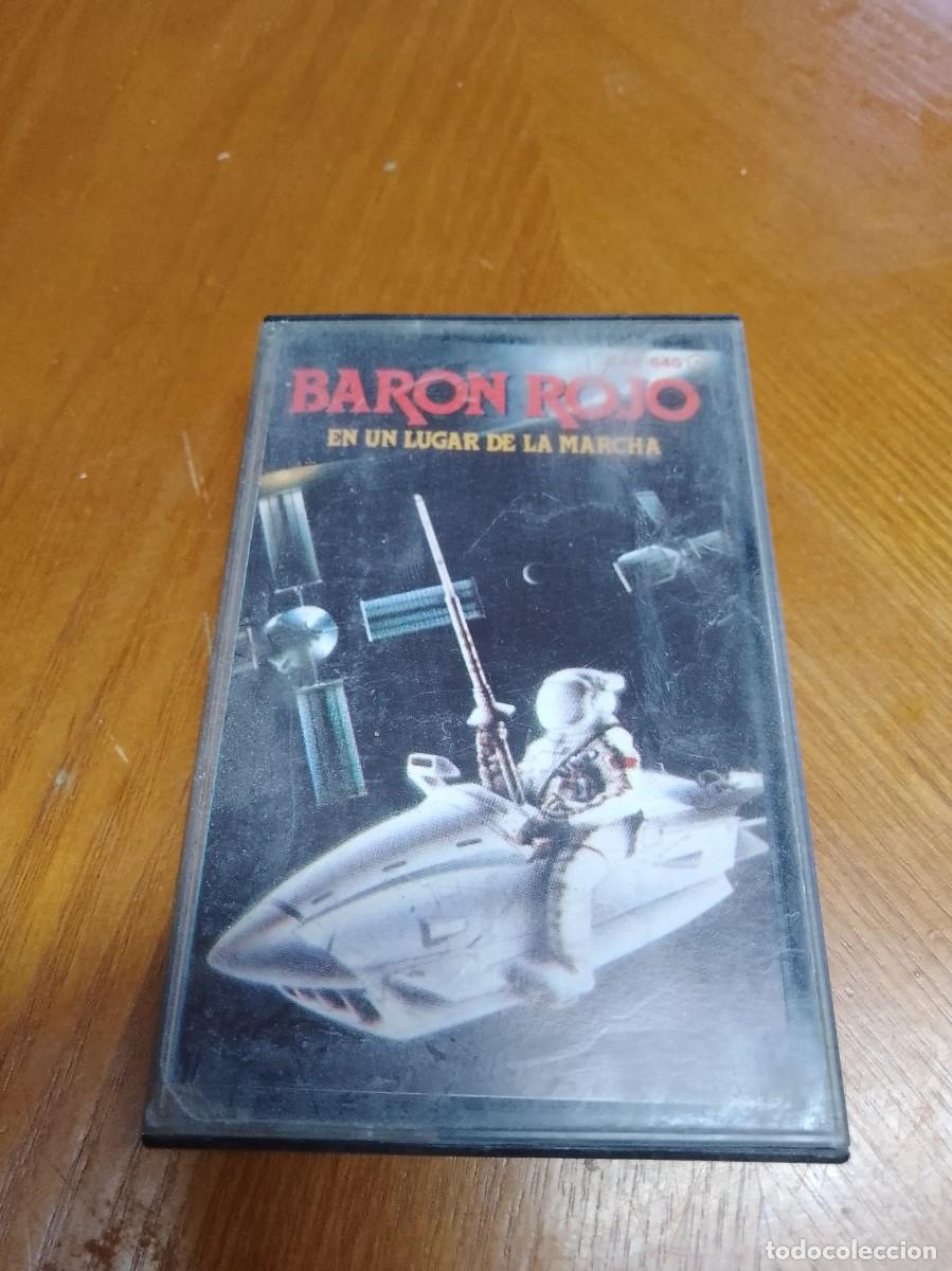 Casetes antiguos: Bar&oacute;n rojo cassette en un lugar - Foto 1