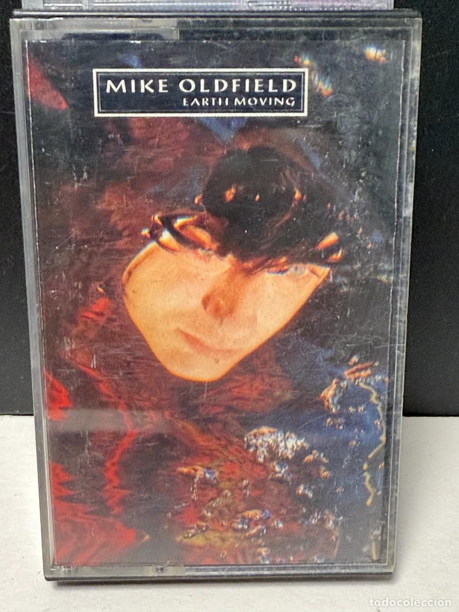 Casetes antiguos: Mike Oldfield - Earth Moving (Cassette) - Foto 1