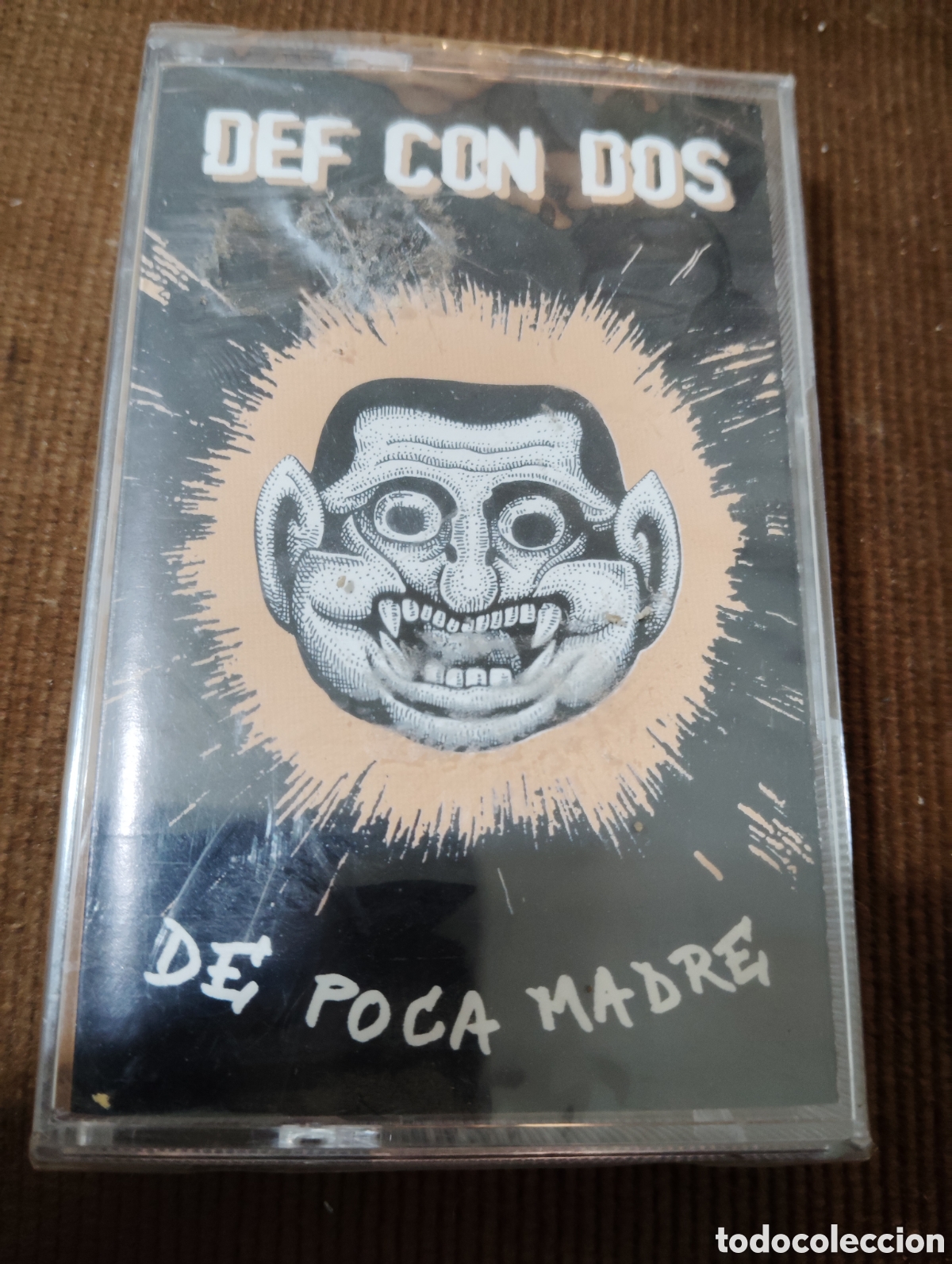Old Cassettes: DEF CON DOS - DE POCA MADRE , 1998 / CASETE NUEVO Y PRECINTADO / PUNK , HARDCORE , HOP HOP