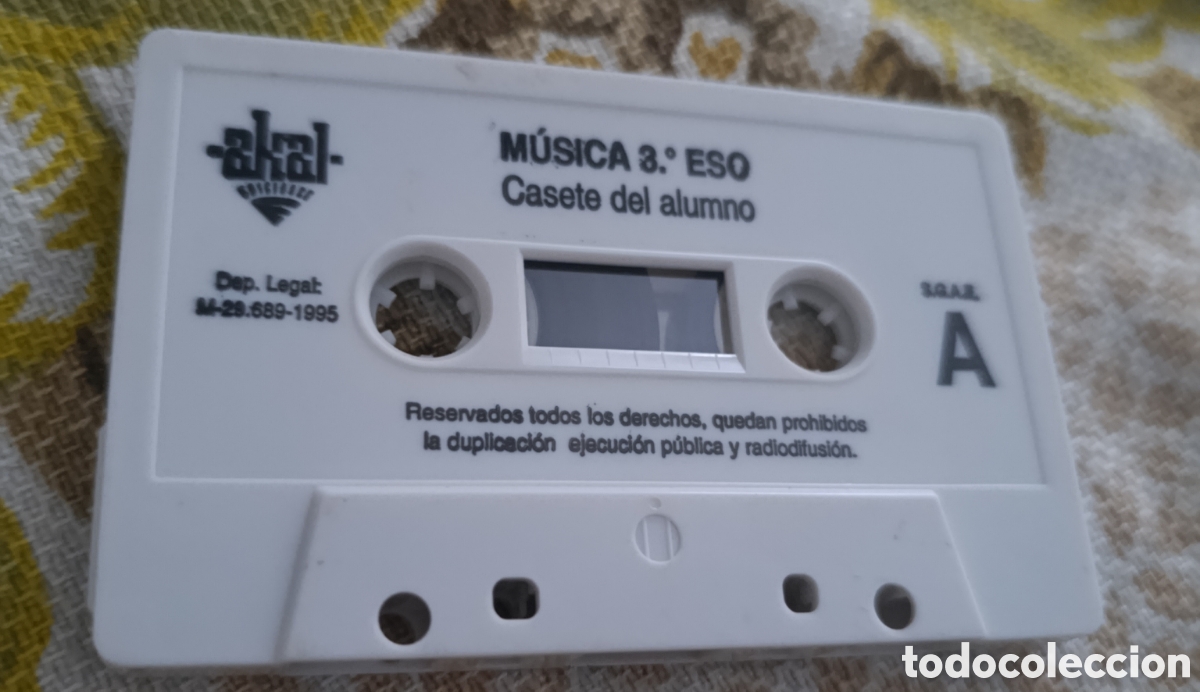 Casetes antiguos: Casete original &rdquo;M&uacute;sica 3.&ordm; ESO&rdquo; - Akal Ediciones (1995)