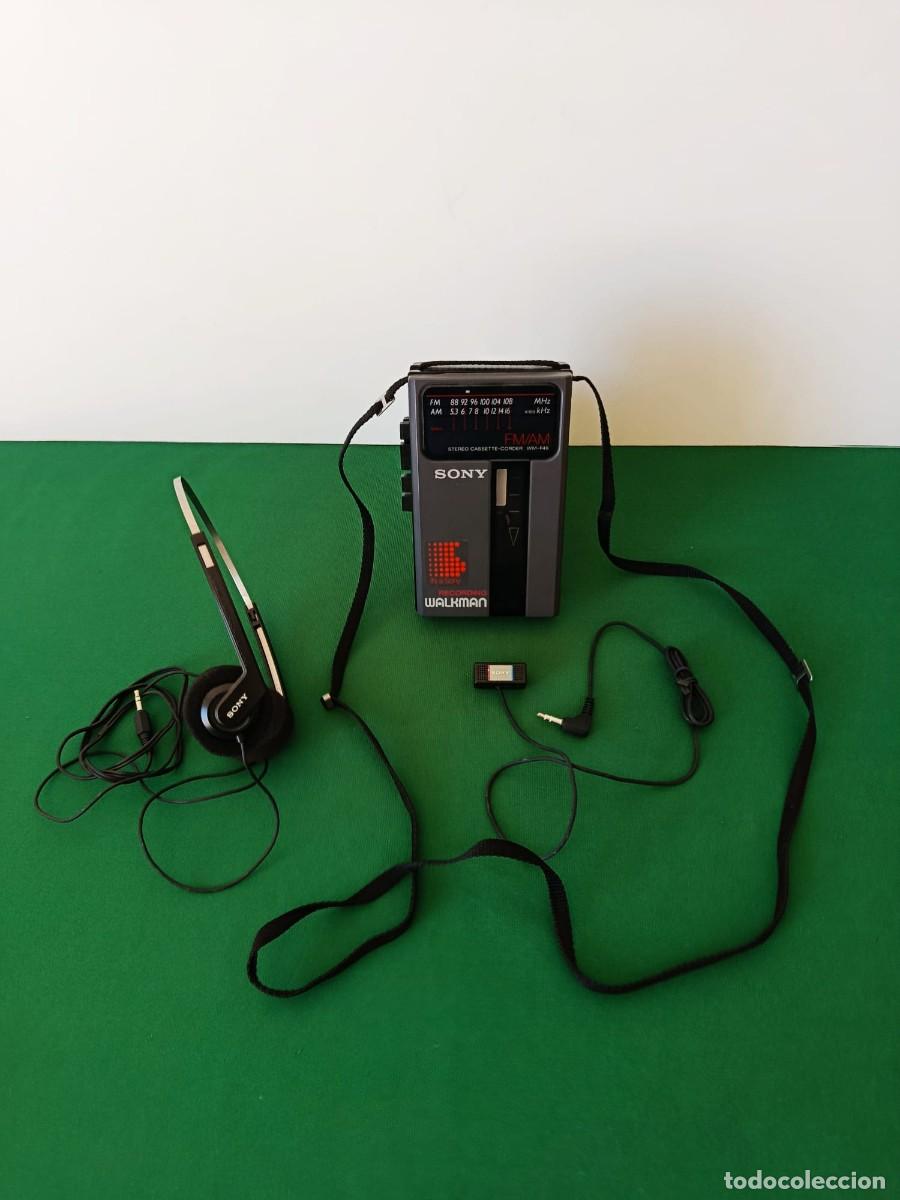 Casetes antiguos: Sony Walkman Wm-F46 Vintage '83 Am Fm Stereo Cassette Recorder Funzionante