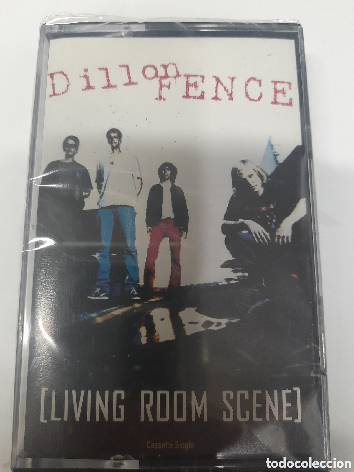 Casetes antiguos: DILLON FENCE. (LIVING ROOM SCENE)