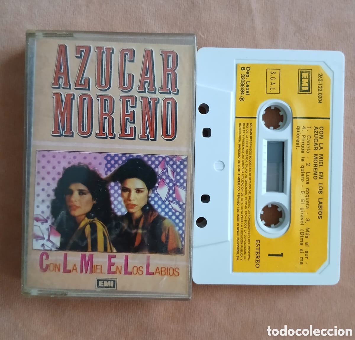 Casetes antiguos: AZ&Uacute;CAR MORENO &bull; CON LA MIEL EN LOS LABIOS &bull; EMI &bull; CASETE﻿